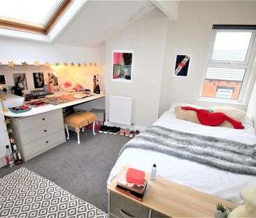 Thornville Place, Hyde Park, Leeds, West Yorkshire - Photo 1