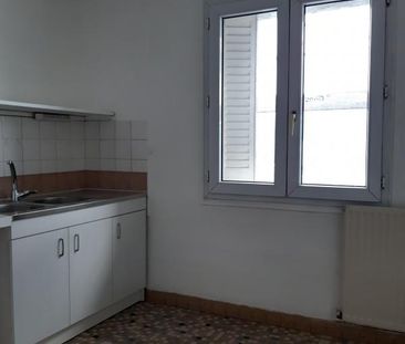 TYPE 2 18 RUE EUGENE SUE - Photo 1