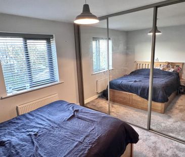 2 bedroom end of terrace house to rent - Photo 3