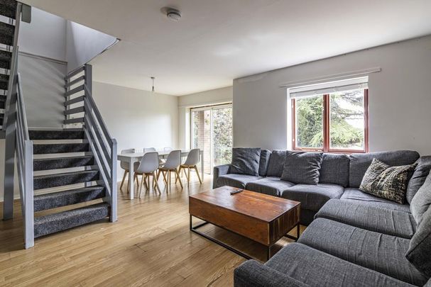 6 bedroom terraced house to rent - Photo 1