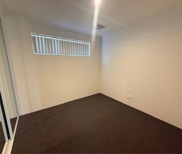 23 Drysdale Gardens, Wandi - Photo 3