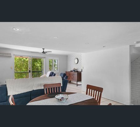 4/4 Kitchener Street, Golden Beach, Qld 4551 - Photo 2