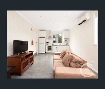 Modern Three Bedroom Unit - Great location and close to all amenities. - Photo 3