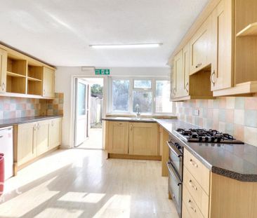 3 bedroom terraced house to rent - Photo 4
