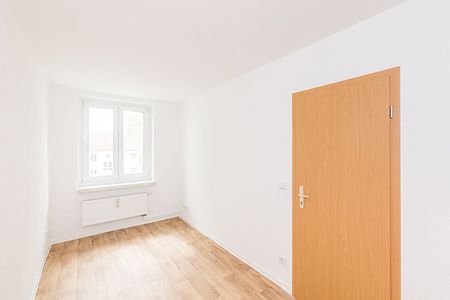 Riesige Familienwohnung mit 2 Balkonen und 2 Bädern - Foto 2