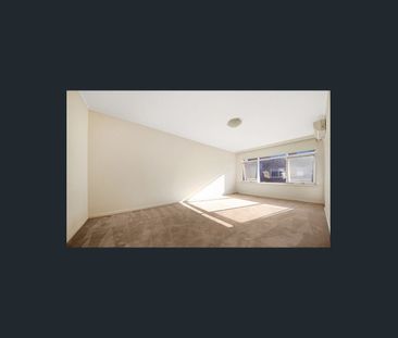 Sunlit Space in the Heart of Prahran - Photo 3