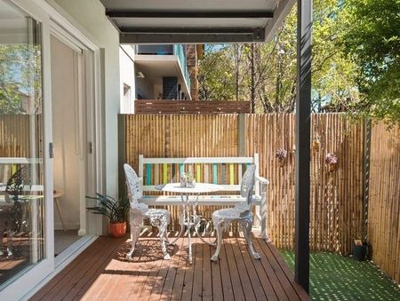 Alfresco Courtyard Living - Photo 2