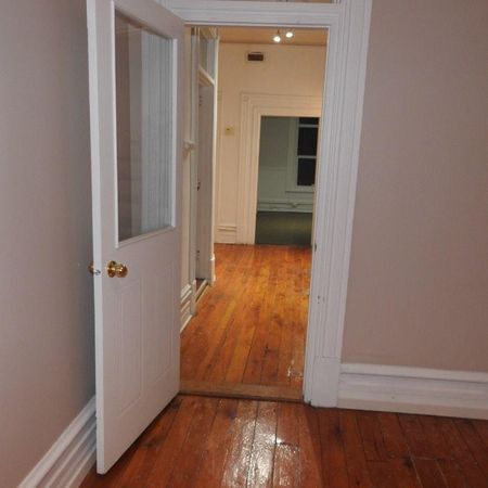 8.1/2 a louer - Photo 4