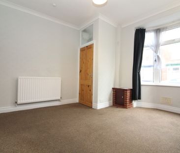 2 Bedroom Mid Terraced House - Photo 1
