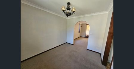 ROOM FOR THE FAMILY - Photo 2