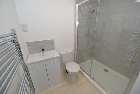 1 bedroom in a house share to rent - Photo 4