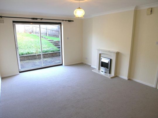2 bedroom detached bungalow to rent - Photo 1
