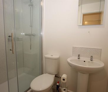 1 bedroom Maisonette to let - Photo 5