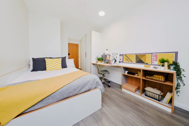 Silver Ensuite - Photo 1