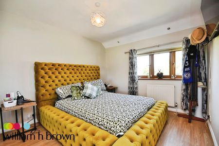 Carpenter Path, Brentwood, Hutton - Photo 5