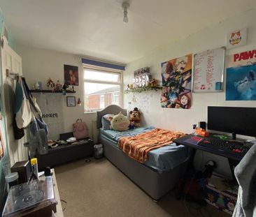 3 bedroom terraced house to rent - Photo 2
