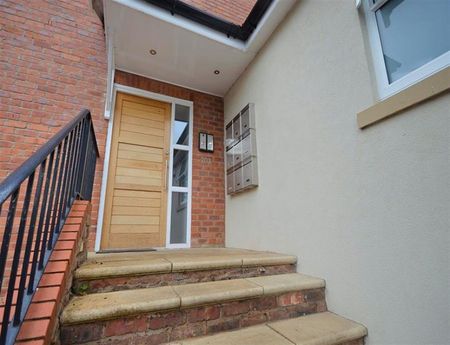 1 Bedroom Apartment To Let - Photo 5