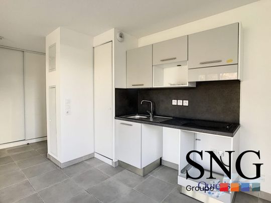 T3 AVEC JARDIN, TERRASSE ET 2 PARKINGS - Photo 1