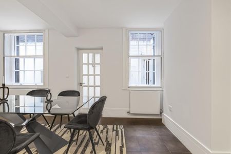 3 bedroom mews to rent - Photo 4