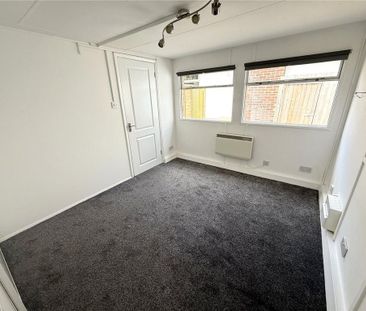 2 bedroom property to rent - Photo 3