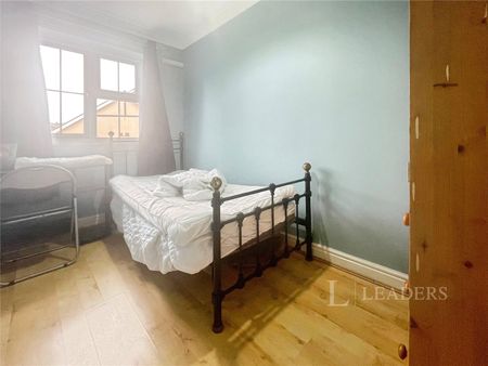 4 bedroom house to rent Kinghorn Road, Norwich, NR2 - Photo 4