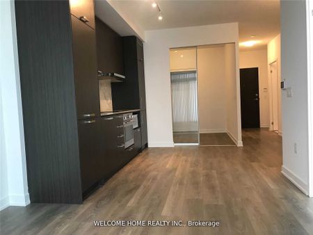 For Lease - 38 Honeycrisp Crescent Unit# 710, Vaughan, Ontario - Photo 5