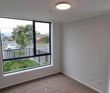 Papatoetoe - Photo 1