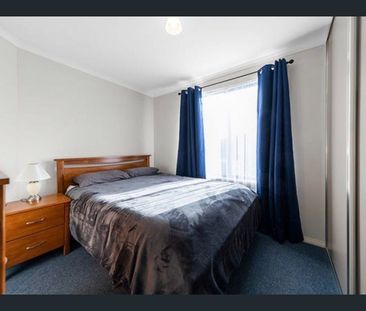 Spacious 3 Bedroom Family Home with Flexible 4th Room - Photo 6