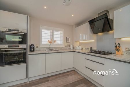 Corn Path, Finchwood Park, Wokingham, RG40 - Photo 3