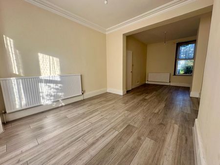 3 Bed Terraced House, Davidson Road, CR0 - Photo 2