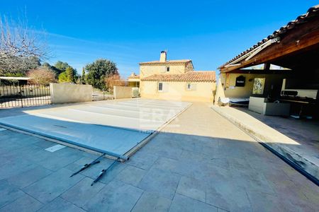Villa meublée avec piscine et espaces extérieurs secteur campagne - Photo 2