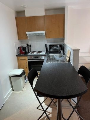 Studio Flat, Blackfriars Road, G1 - Photo 1