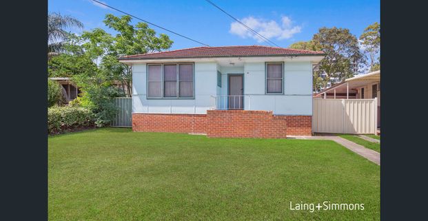 Spacious Four Bedroom Family Home - Photo 1