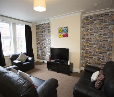 4 bedroom terraced house to rent - Photo 1