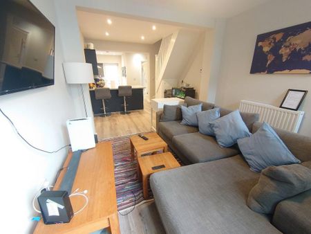 2 bedroom terraced house to rent - Photo 2