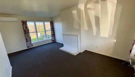 Three bedroom unit - Photo 5