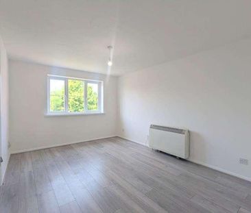 Redford Close, Feltham, TW13 - Photo 4