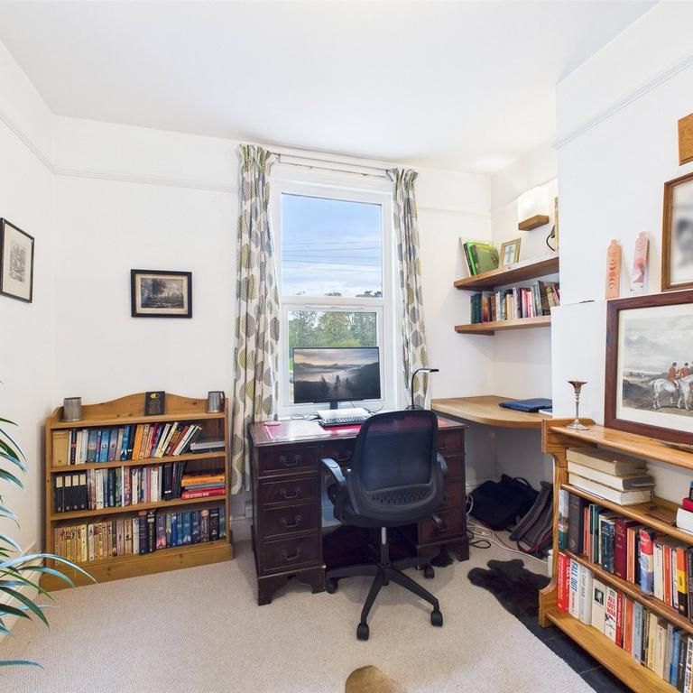 2 bedroom terraced house to rent - Photo 1