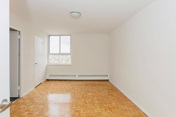 For Lease - 6200 Bathurst Street Unit# 912, Toronto, Ontario - Photo 1