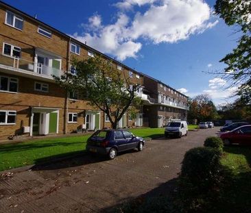 The Ridgeway St Albans Hertfordshire, AL4 - Photo 2