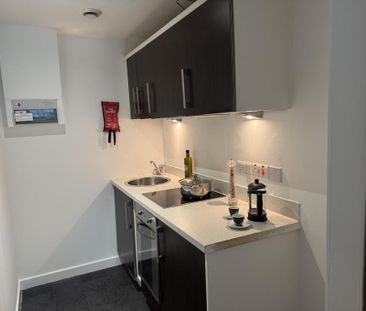 Studio to rent - Photo 6