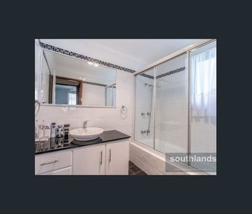 SPACIOUS FAMILY HOME IN SOUTH PENRITH LOCATION - Photo 3