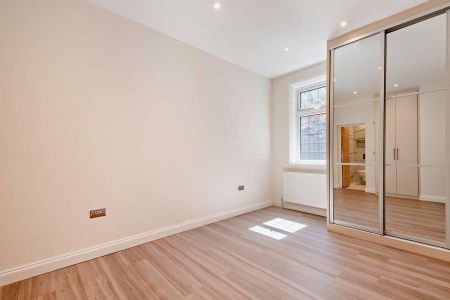 3 bedroom apartment to rent - Photo 2