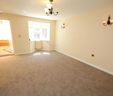 3 bedroom End Terraced to let - Photo 1