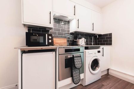 1 bedroom flat to rent - Photo 4