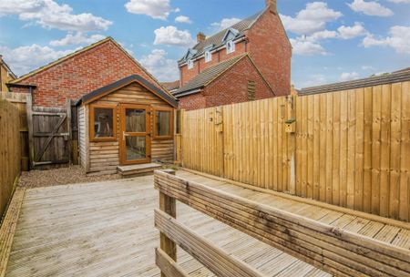 2 bed House - Mid Terrace To Let - Photo 4