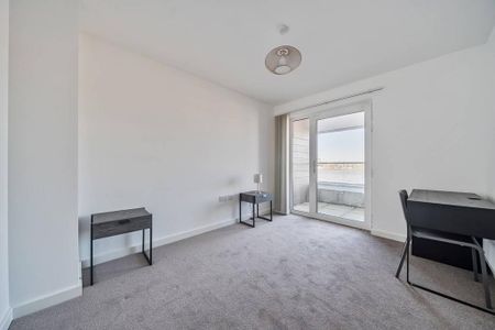 3 bedroom flat to rent - Photo 3