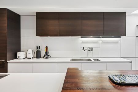 Stylish Two-Bedroom in Prestigious Knightsbridge - Photo 4