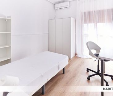 Calle Tomás Pérez, Sevilla, Andalusia 41006 - Photo 4