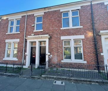 3 bed flat to rent in Croydon Road, Newcastle upon Tyne, NE4 - Photo 2